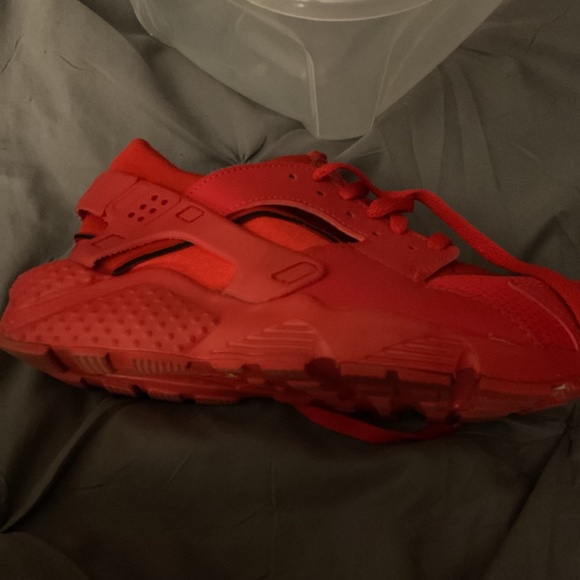 Red Nike huaraches - Picture 4 of 4